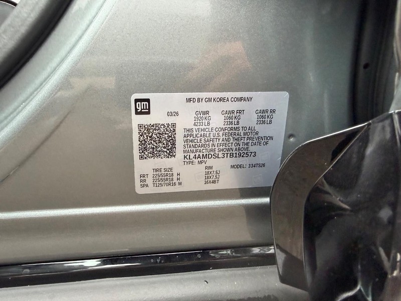 Buick Encore GX Vehicle Full-screen Gallery Image 14