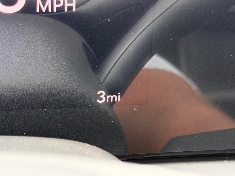 Buick Encore GX Vehicle Full-screen Gallery Image 18