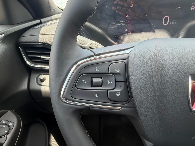 Buick Envista Vehicle Full-screen Gallery Image 10