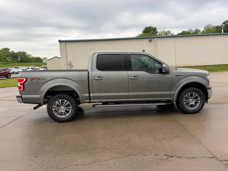 Ford F-150 Vehicle Full-screen Gallery Image 2