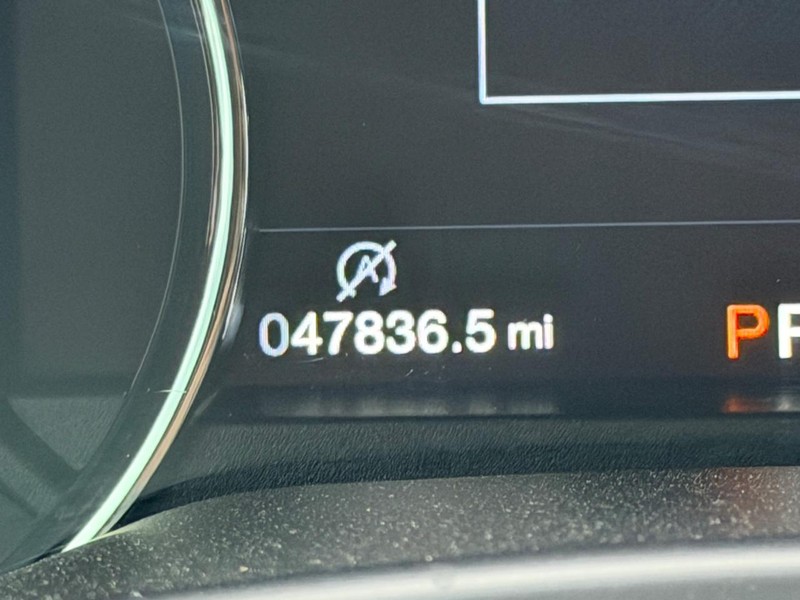 Ford F-150 Vehicle Full-screen Gallery Image 19