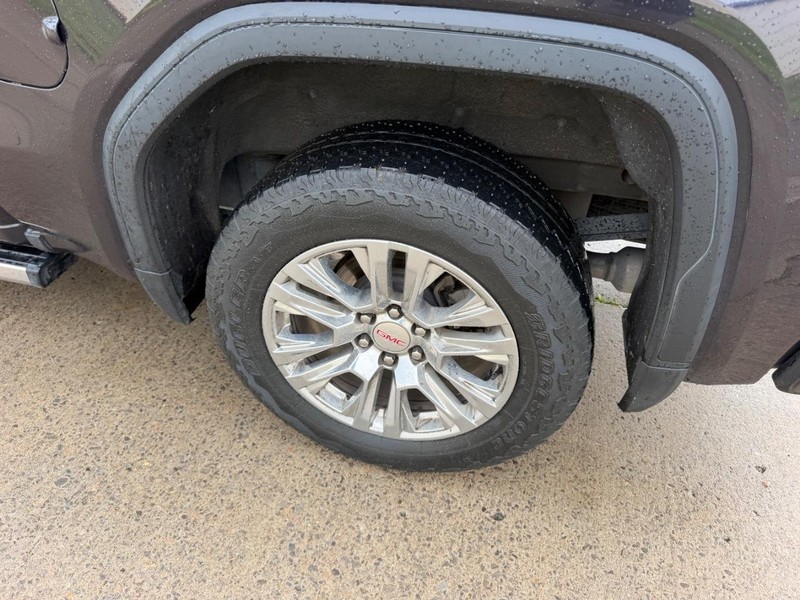 GMC Sierra 1500 Vehicle Full-screen Gallery Image 6