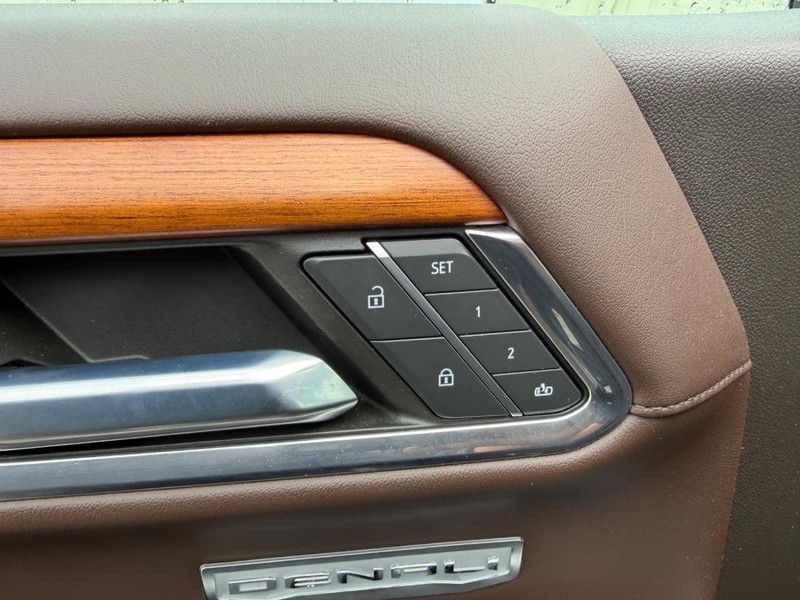 GMC Sierra 1500 Vehicle Full-screen Gallery Image 18