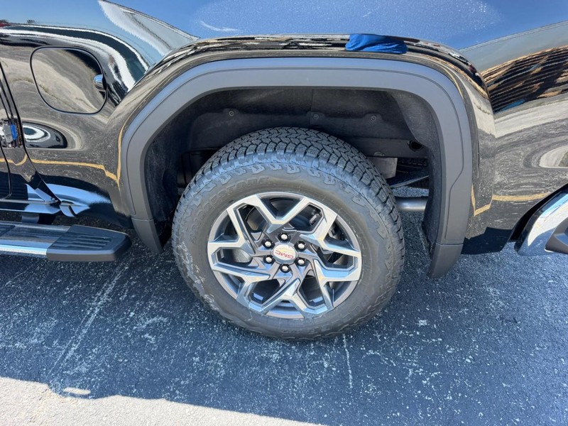 GMC Sierra 1500 Vehicle Full-screen Gallery Image 6