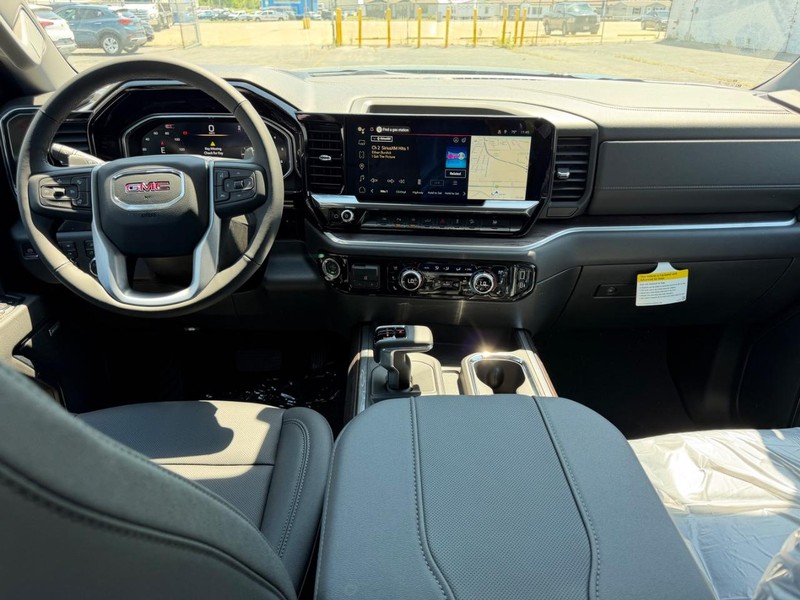 GMC Sierra 1500 Vehicle Full-screen Gallery Image 8