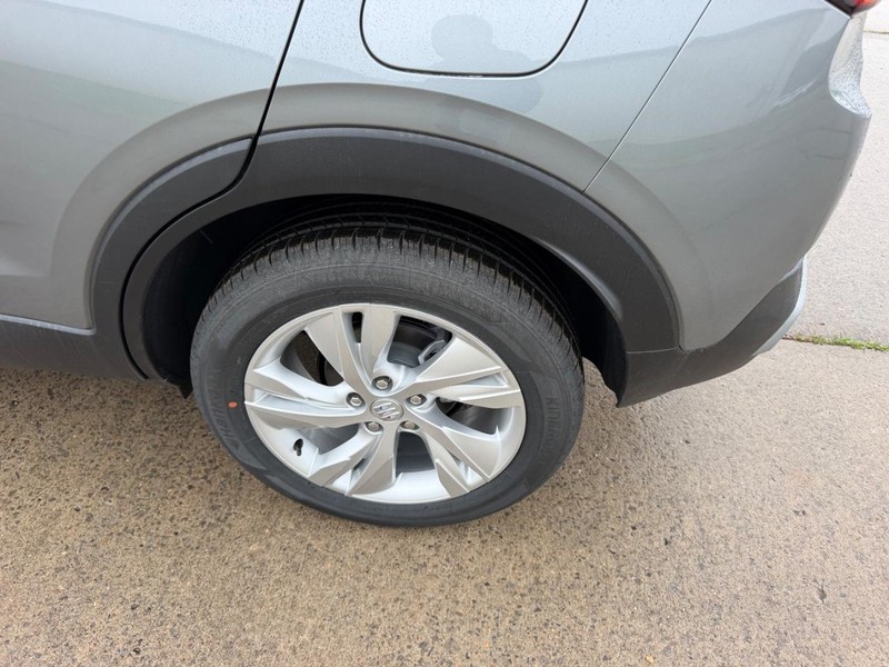Buick Encore GX Vehicle Full-screen Gallery Image 6