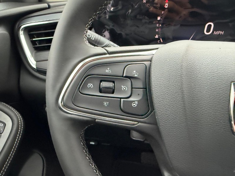 Buick Encore GX Vehicle Full-screen Gallery Image 10