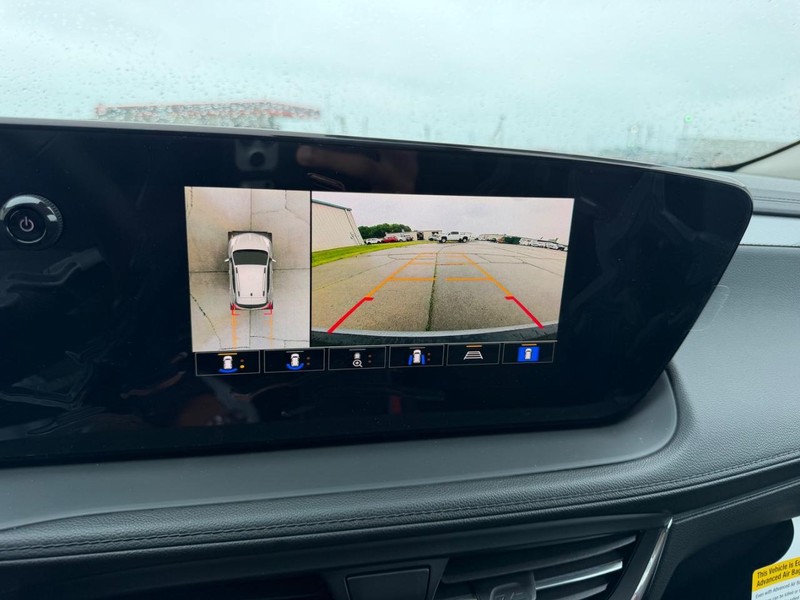 Buick Encore GX Vehicle Full-screen Gallery Image 19