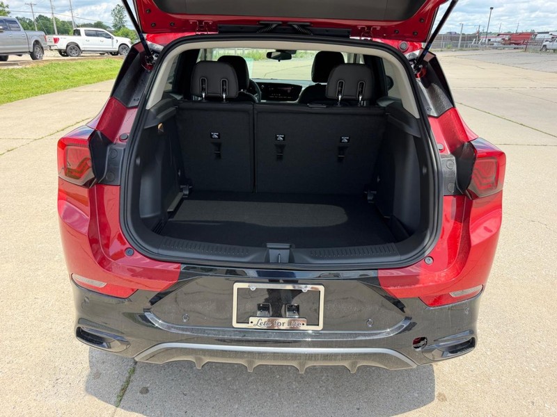 Buick Encore GX Vehicle Full-screen Gallery Image 5