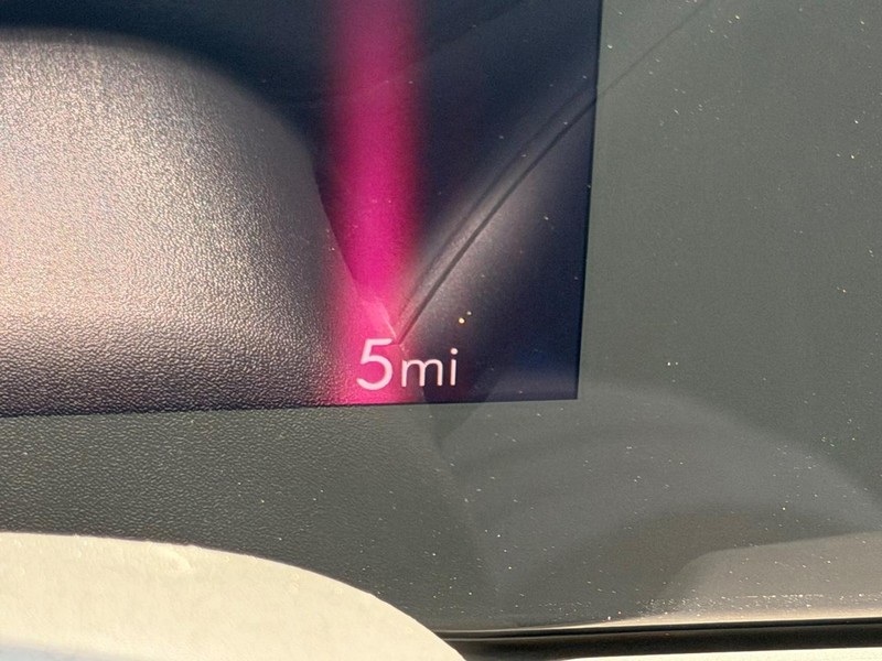 Buick Encore GX Vehicle Full-screen Gallery Image 19