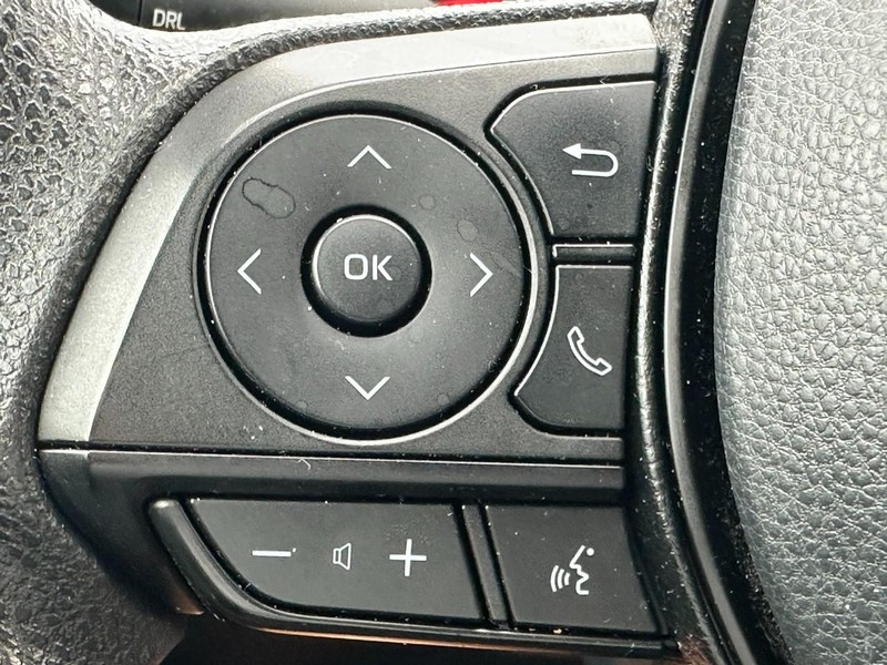 Toyota RAV4 Vehicle Full-screen Gallery Image 18