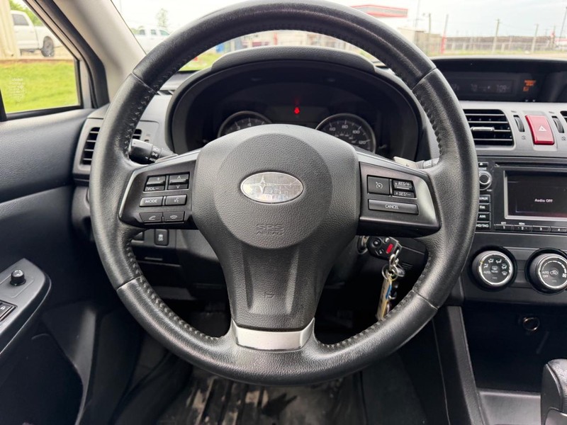 Subaru XV Crosstrek Vehicle Full-screen Gallery Image 9