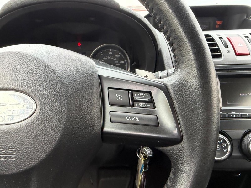 Subaru XV Crosstrek Vehicle Full-screen Gallery Image 11