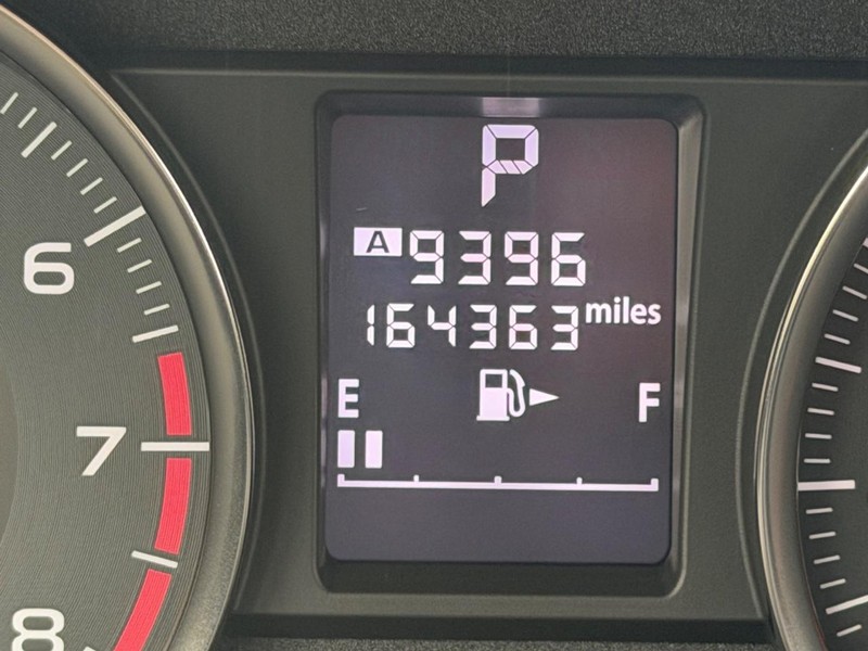 Subaru XV Crosstrek Vehicle Full-screen Gallery Image 17