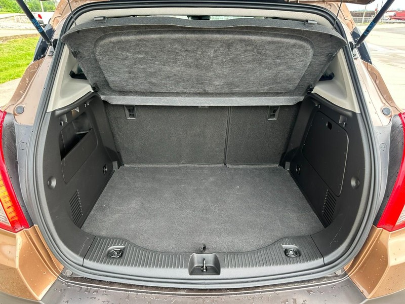 Buick Encore Vehicle Full-screen Gallery Image 5