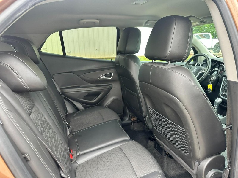 Buick Encore Vehicle Full-screen Gallery Image 10