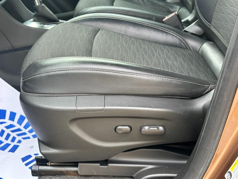 Buick Encore Vehicle Full-screen Gallery Image 16