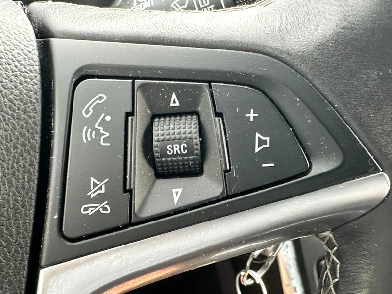 Buick Encore Vehicle Full-screen Gallery Image 18