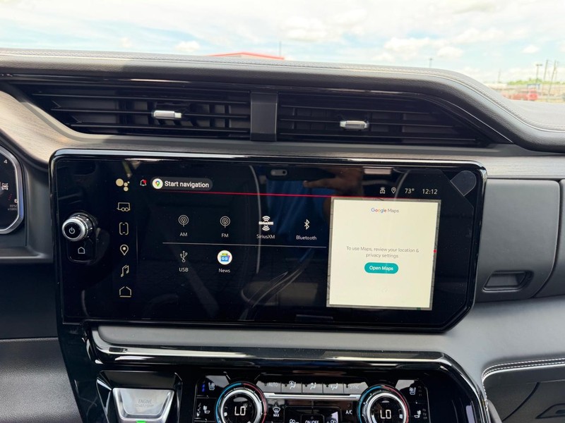 GMC Sierra 1500 Vehicle Full-screen Gallery Image 13