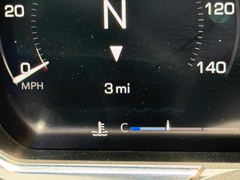 GMC Sierra 1500 Vehicle Full-screen Gallery Image 20