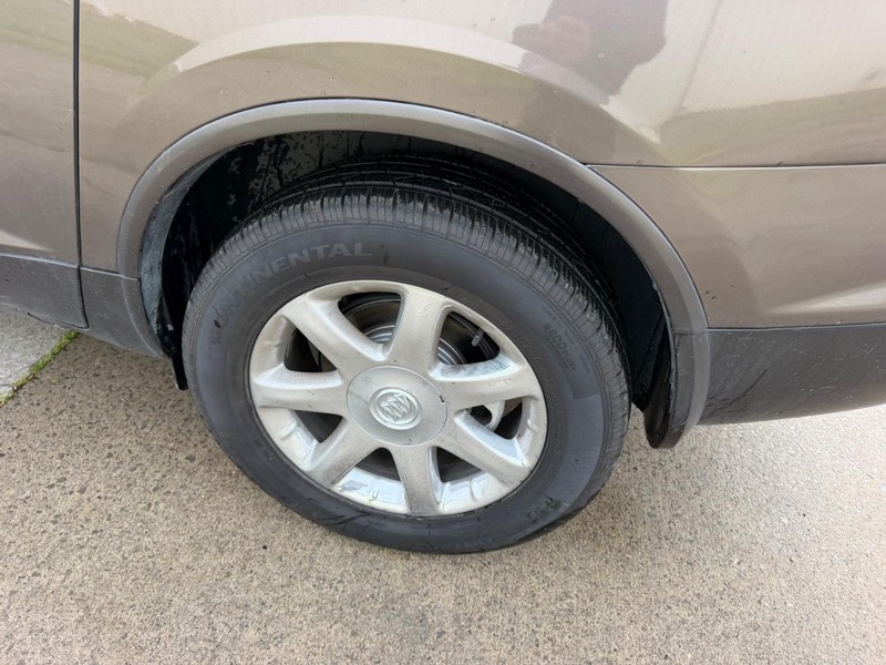 Buick Enclave Vehicle Full-screen Gallery Image 7