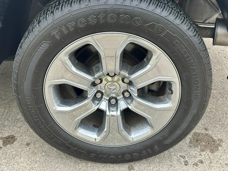 Ram 1500 Vehicle Full-screen Gallery Image 7