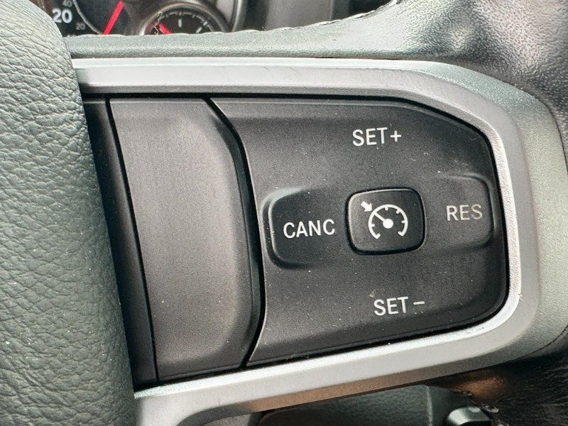 Ram 1500 Vehicle Full-screen Gallery Image 19