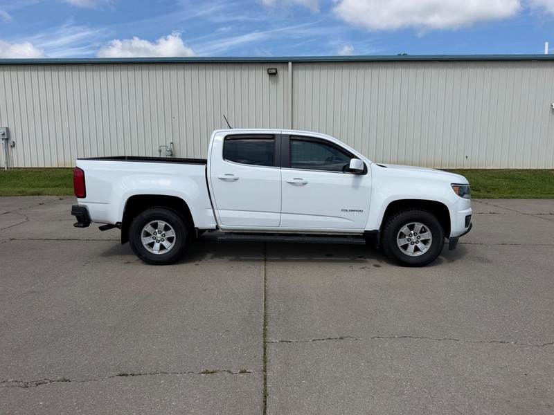 Chevrolet Colorado Vehicle Full-screen Gallery Image 2
