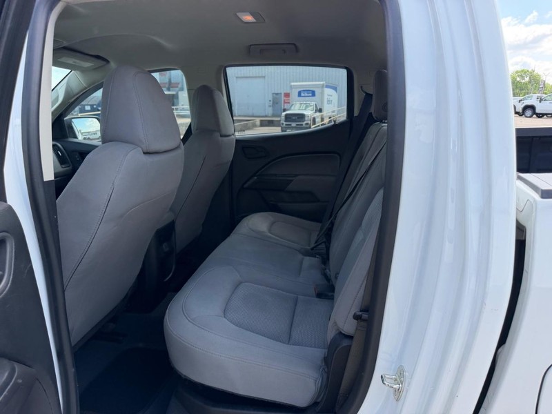 Chevrolet Colorado Vehicle Full-screen Gallery Image 7