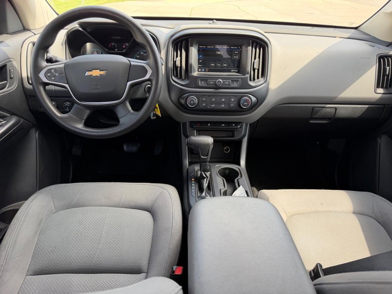 Chevrolet Colorado Vehicle Full-screen Gallery Image 8