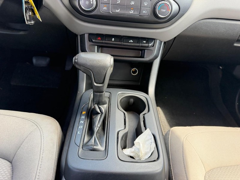 Chevrolet Colorado Vehicle Full-screen Gallery Image 13