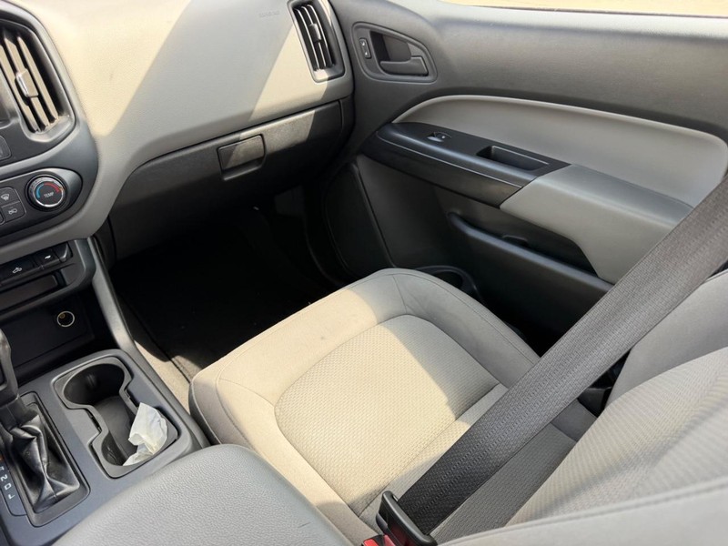 Chevrolet Colorado Vehicle Full-screen Gallery Image 14