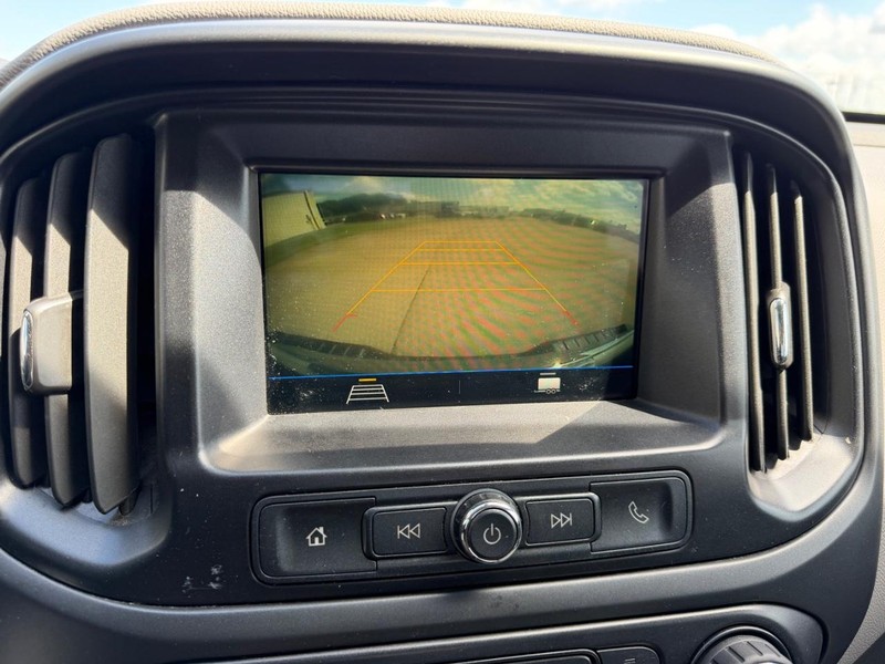 Chevrolet Colorado Vehicle Full-screen Gallery Image 18