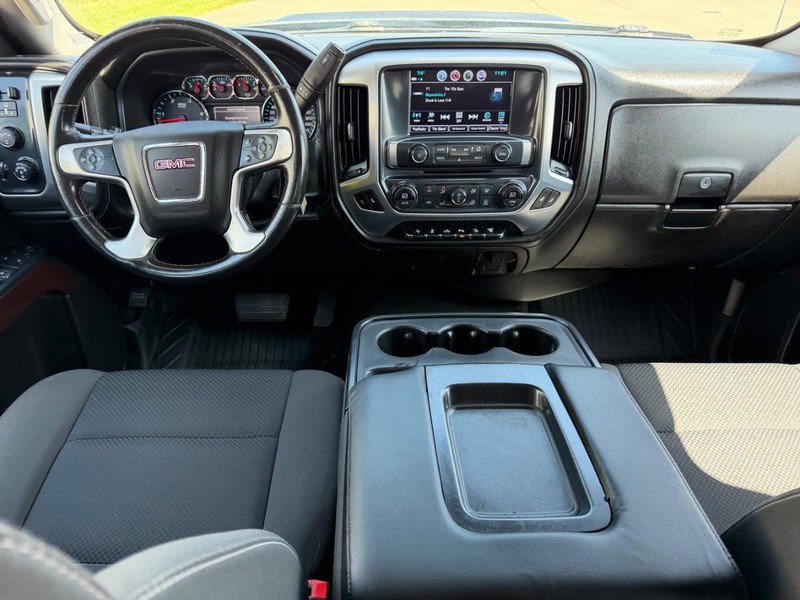 GMC Sierra 2500HD Vehicle Full-screen Gallery Image 8