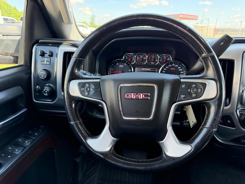 GMC Sierra 2500HD Vehicle Full-screen Gallery Image 9