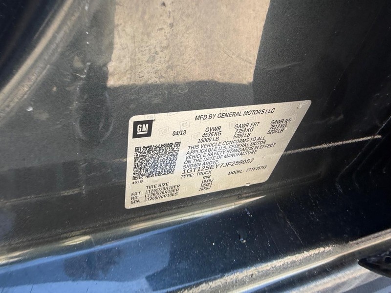 GMC Sierra 2500HD Vehicle Full-screen Gallery Image 19