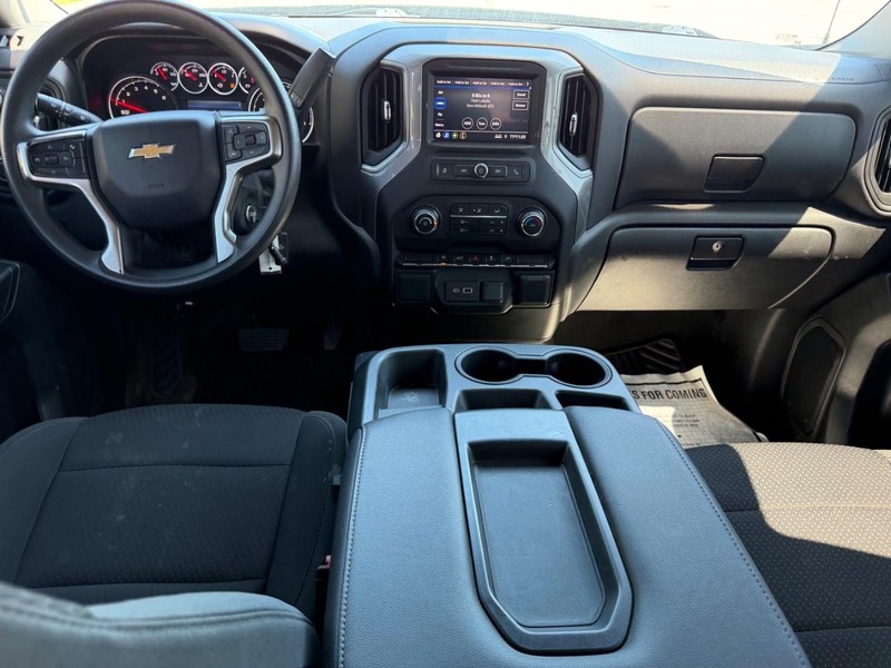 Chevrolet Silverado 1500 Vehicle Full-screen Gallery Image 8
