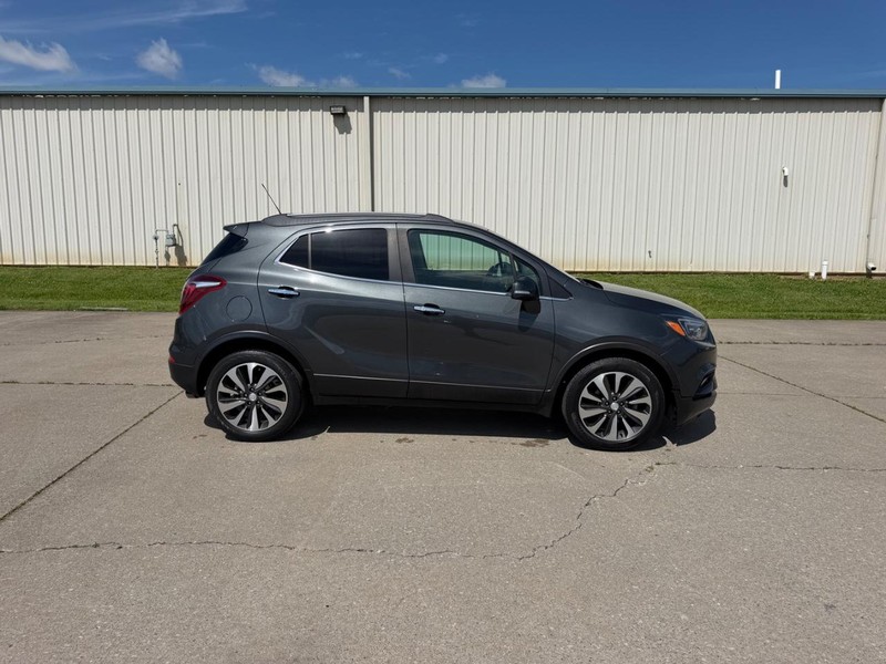 Buick Encore Vehicle Full-screen Gallery Image 2