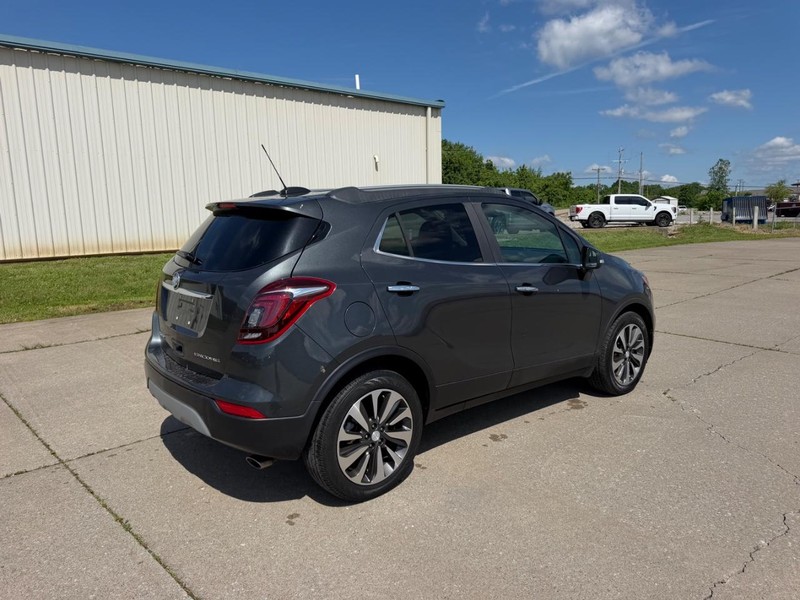 Buick Encore Vehicle Full-screen Gallery Image 3