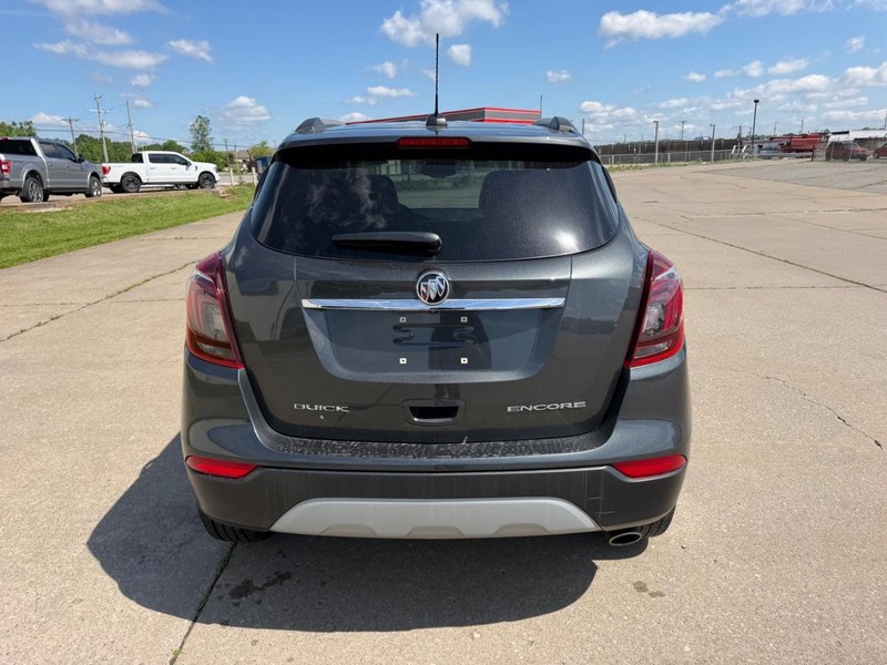Buick Encore Vehicle Full-screen Gallery Image 4