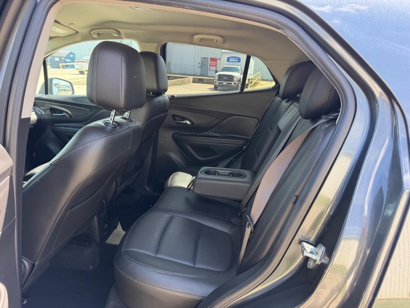 Buick Encore Vehicle Full-screen Gallery Image 7