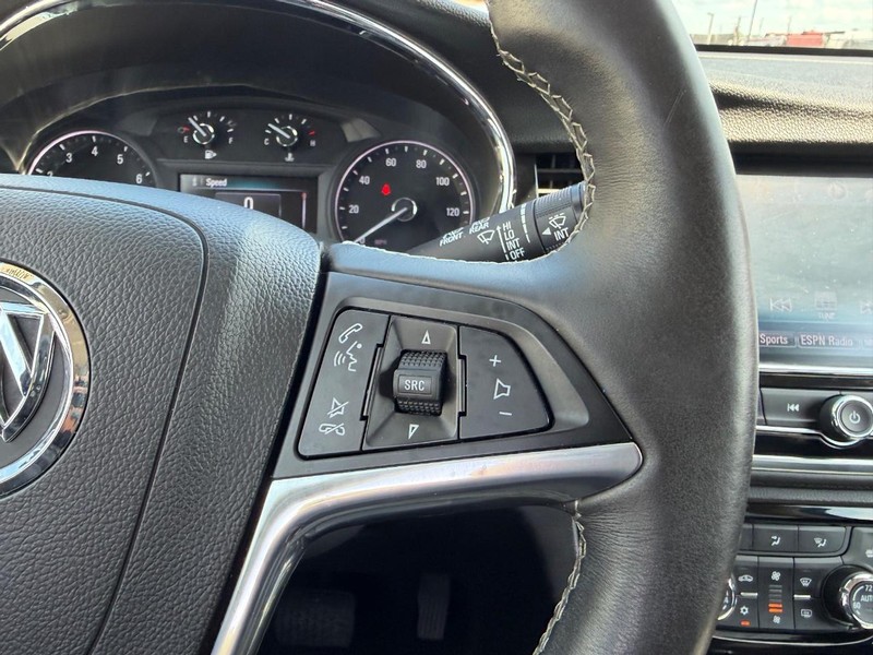 Buick Encore Vehicle Full-screen Gallery Image 11