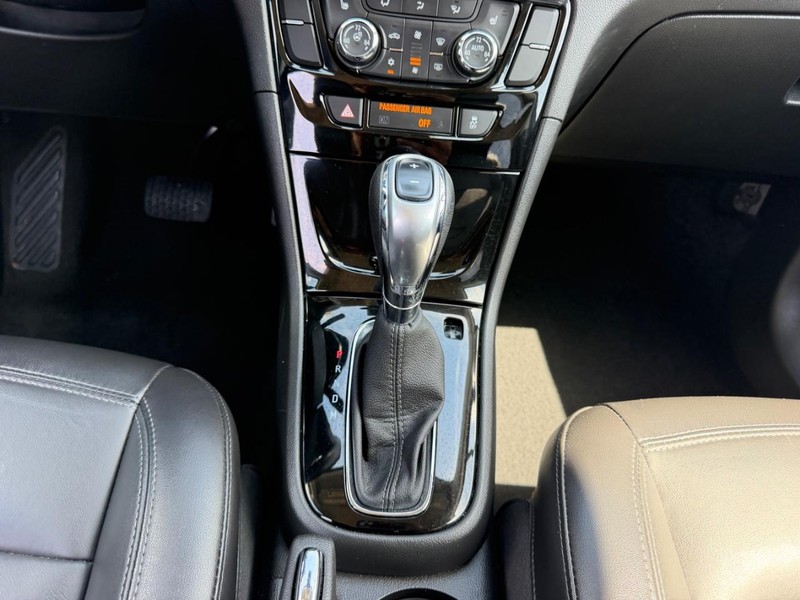 Buick Encore Vehicle Full-screen Gallery Image 14