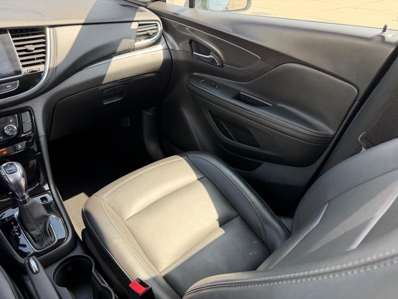 Buick Encore Vehicle Full-screen Gallery Image 15