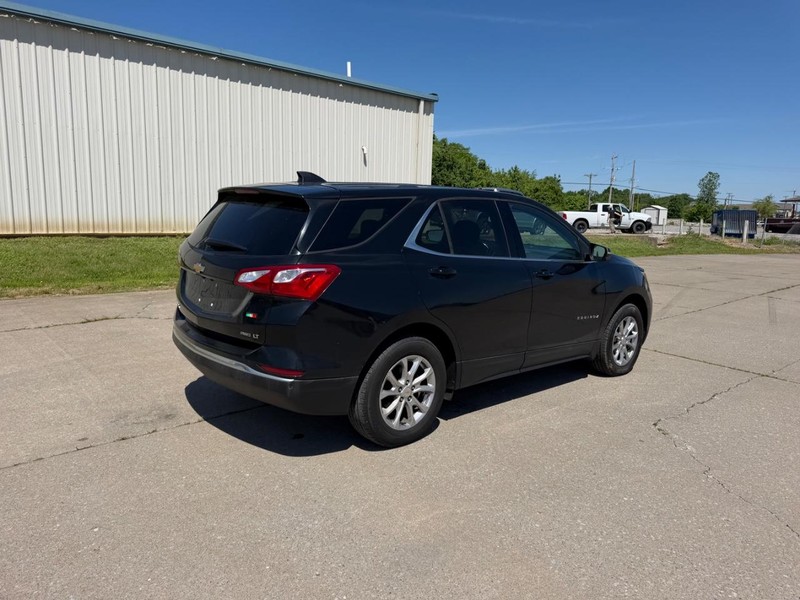 Chevrolet Equinox Vehicle Full-screen Gallery Image 03