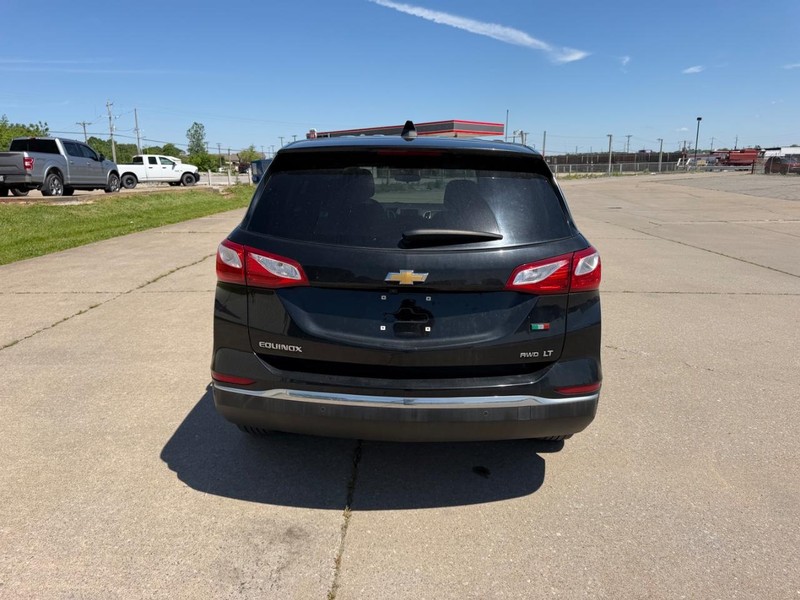 Chevrolet Equinox Vehicle Full-screen Gallery Image 04