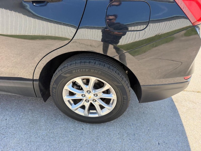 Chevrolet Equinox Vehicle Full-screen Gallery Image 07