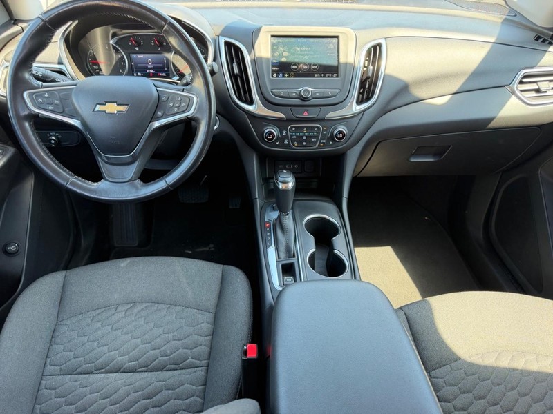 Chevrolet Equinox Vehicle Full-screen Gallery Image 09