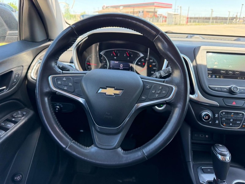 Chevrolet Equinox Vehicle Full-screen Gallery Image 10