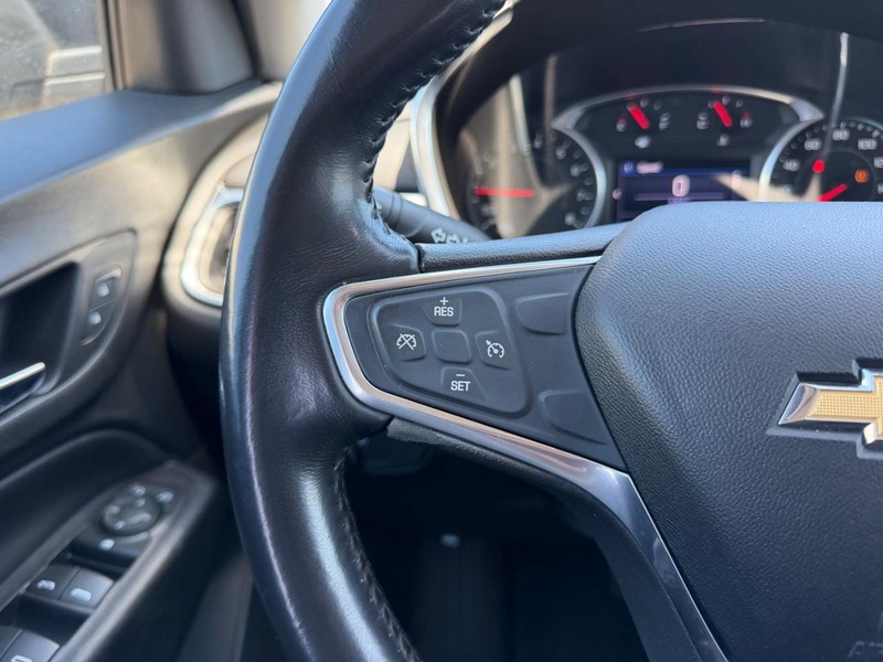 Chevrolet Equinox Vehicle Full-screen Gallery Image 11